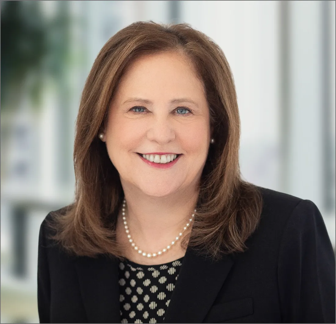 Headshot of Ellen Petrocci.