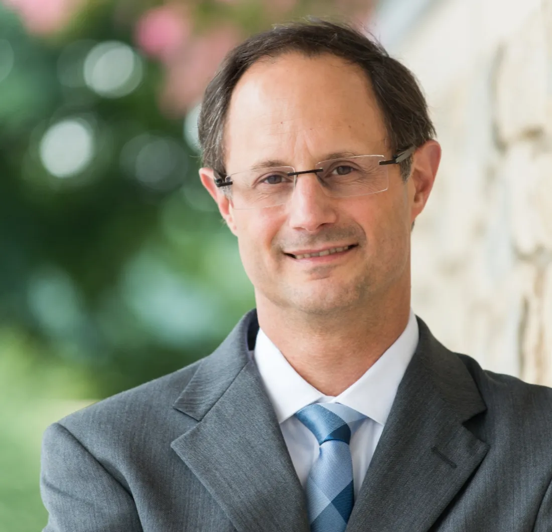 Headshot of Thomas Indelicarto.